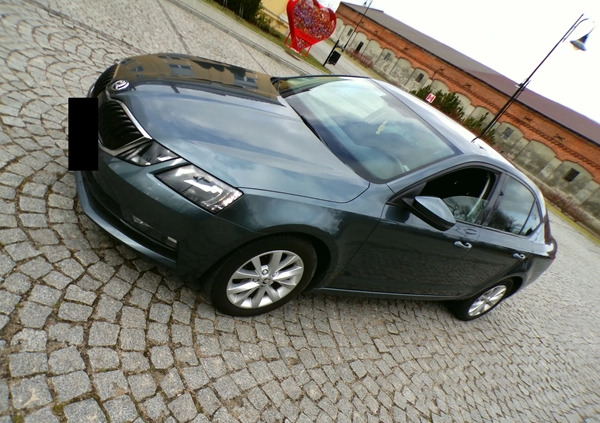Skoda Octavia cena 65000 przebieg: 156000, rok produkcji 2017 z Ujście małe 172